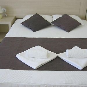 Üç Kişilik Oda